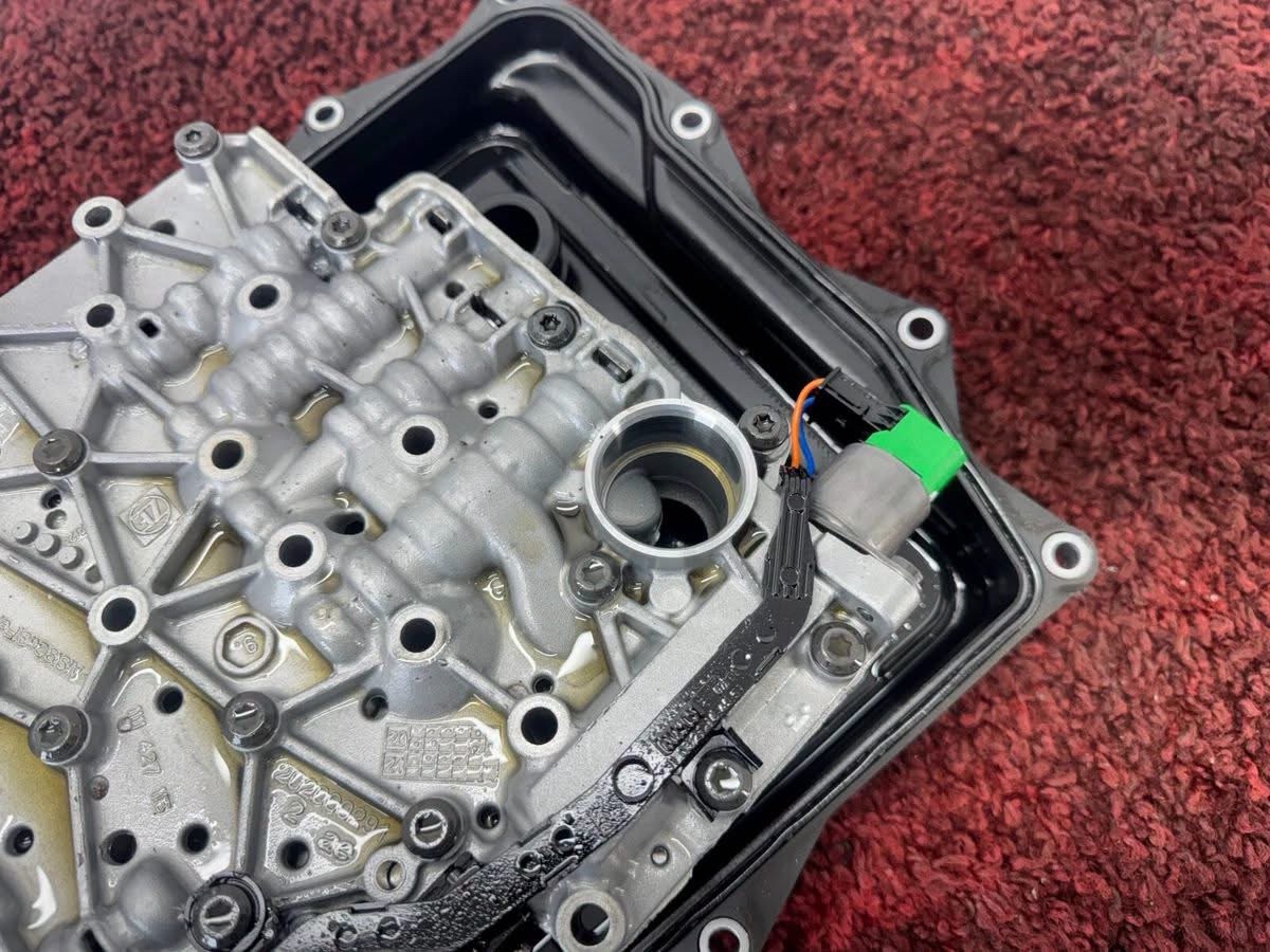 OEM BMW G20 G22 G26 G29 Automatic Transmission Valve Body Mechatronics – 33K Miles - Image 8