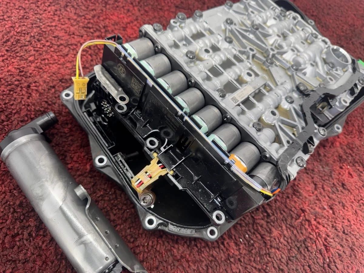 OEM BMW G20 G22 G26 G29 Automatic Transmission Valve Body Mechatronics – 33K Miles - Image 5